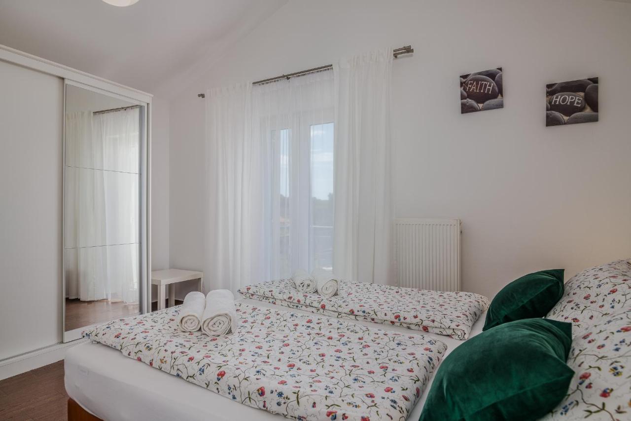 מאלינסקה Apartment Marina מראה חיצוני תמונה